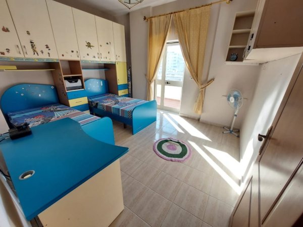 Durres, jap me qera apartament 2+1+Aneks+Ballkon Kati 7, 108 m² 45 € (Iliria, Plazh, Durres)