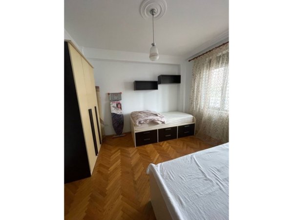 Tirane, jepet me qera apartament 2+1 Kati 2, 84 m² 700 € (Rruga Dora Distria)