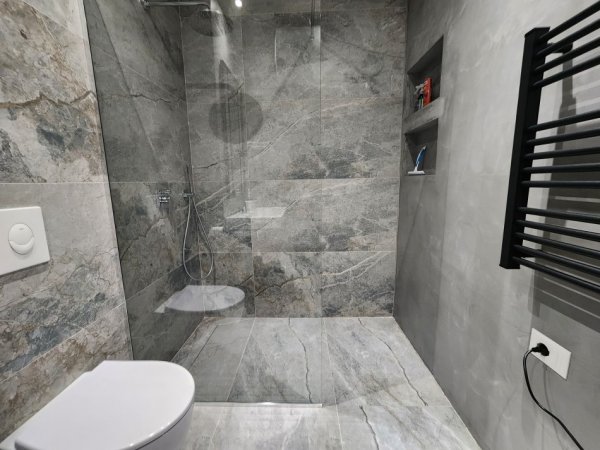 Jepet me Qira: 1+1+ Ballkon || 📌Liqeni Artificial, Vija e Pare Pallati Swan || Hera e pare me qera || 700 euro/ muaj