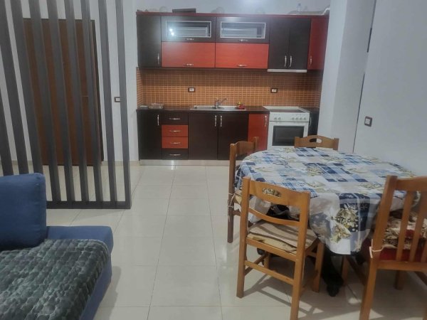 Tirane, jepet me qera apartament 2+1+Ballkon Kati 3, 90 m² 470 € (Unaze e re, Astiri)