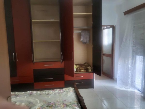 Tirane, jepet me qera apartament 2+1+Ballkon Kati 3, 90 m² 470 € (Unaze e re, Astiri)