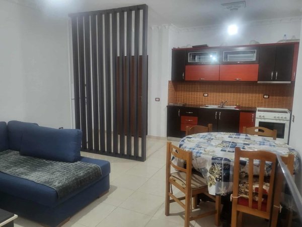 Tirane, jepet me qera apartament 2+1+Ballkon Kati 3, 90 m² 470 € (Unaze e re, Astiri)