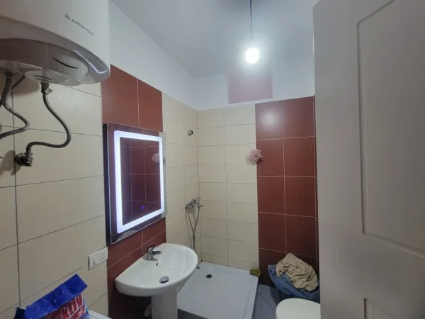 Tirane, shitet 2+1+Ballkon Kati 5, 98 m² 148.000 € (Teodor Keko Astir)