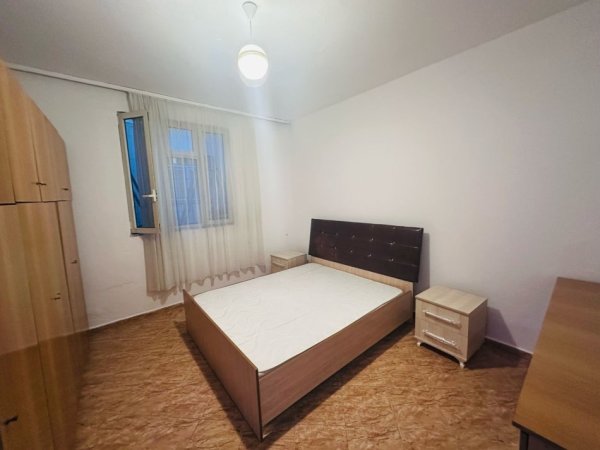 Tirane, jepet me qera apartament 1+1 Kati 1, 78 m² 360 € (Zogu I Zi)