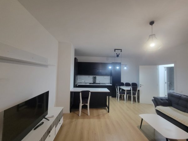 Tirane, jepet me qera apartament 1+1 Kati 10, 70 m² 570 € (Rruga Dibres)