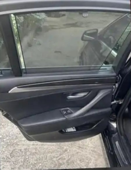 Vlore, shitet makine Bmw Nafte, e zeze automatik Klima 25.000 km 8.000 €