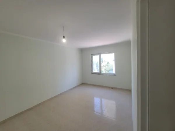 Tirane, jepet me qera apartament Kati 2, 150 m² 700 € (Dritan Hoxha)