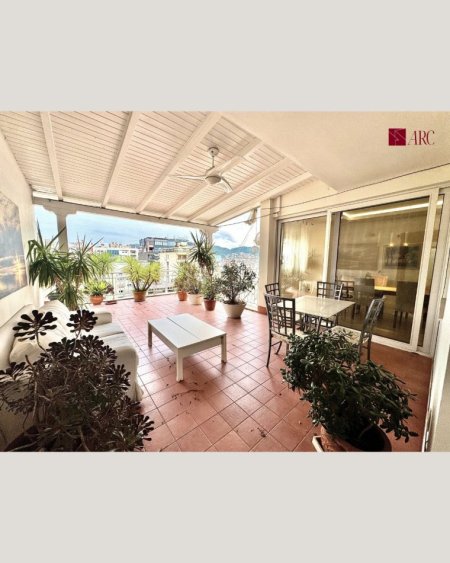 Tirane, shitet apartament+verande | Penthouse 2+1+Aneks+Ballkon Kati 10, 197 m² 620.000 € (Blloku)
