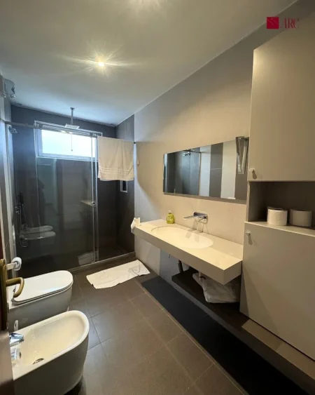 Tirane, shitet apartament+verande | Penthouse 2+1+Aneks+Ballkon Kati 10, 197 m² 590.000 € (Blloku)