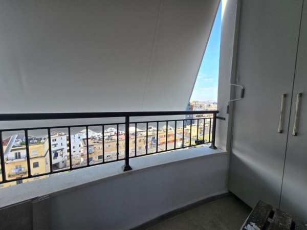 Tirane, jepet me qera apartament 2+1+Ballkon Kati 8, 109 m² 1.500 € (bond112142)