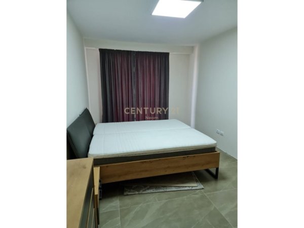 Tirane, jepet me qera 3+1 Kati 6, 129 m² 700 € (Neom114114)