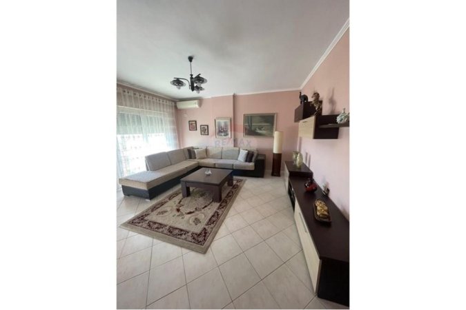Tirane, jepet me qera apartament , 100 m² 7.000 € (Rruga Dritan Hoxha)