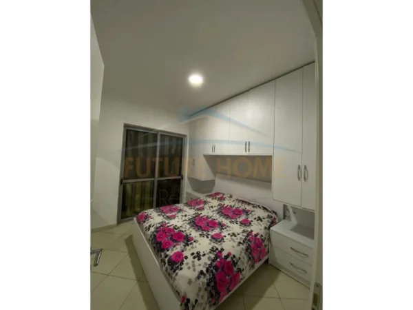 Tirane, shitet apartament 1+1+Ballkon Kati 6, 53 m² 75.000 € (Kthesa e Kamzes)