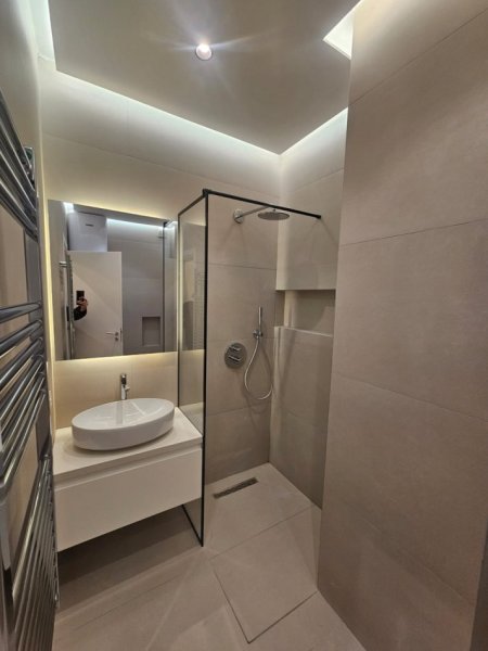 Tirane, shitet 2+1 Kati 3, 107 m² 275.000 € (rruga tefta tashko)