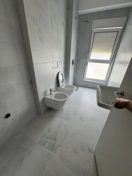 Tirane, jepet me qera apartament 1+1 Kati 5, 65 m² 400 € (Pasho hysa)