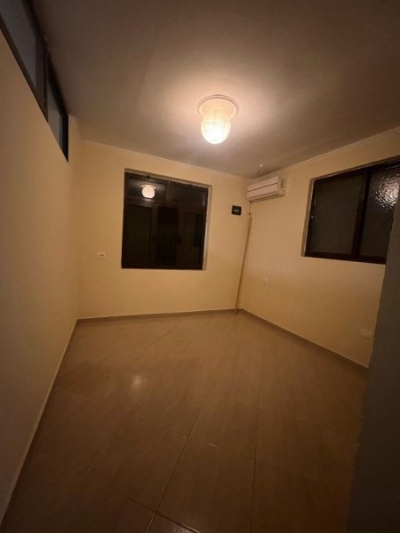 Tirane, jepet me qera apartament 1+1 Kati 2, 60 m² 500 € ( APARTAMENT ME QERA NË ZEMËR TË TIRANËS – TEK 9-KATËSHËT)