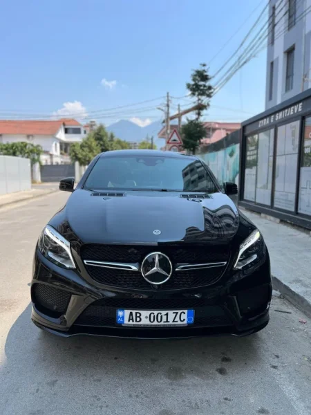 Tirane, shitet ose nderrohet me Apartament SUV | Fuoristrad | Xhip Mercedes Benz GLE 350 D 4 Matic Coupe (kupe) 2019, 52.000 km, 50.000 Euro Nafte, e zeze automatik Klima