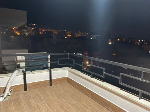 Tirane, jepet me qera apartament 2+1+Ballkon Kati 1, 140 m² 800 € (Rruga kosovareve)