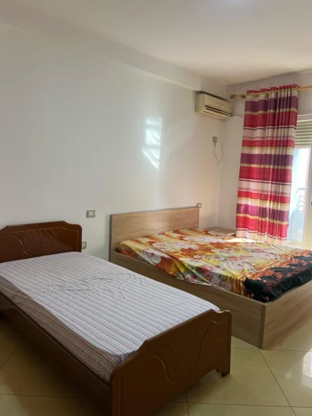 Tirane, jepet me qera apartament 1+1+Ballkon Kati 5, 75 m² 430 € (Teodor keko)