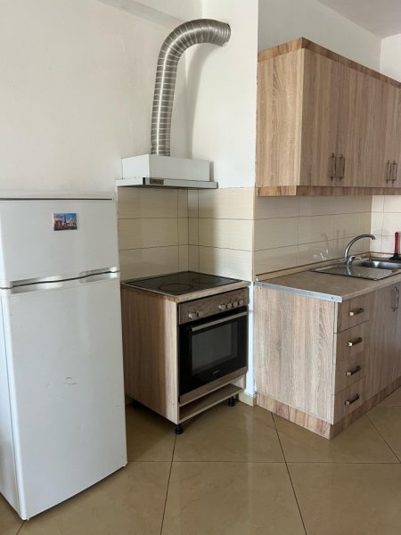 Tirane, jepet me qera apartament 1+1+Ballkon Kati 5, 75 m² 430 € (Teodor keko)