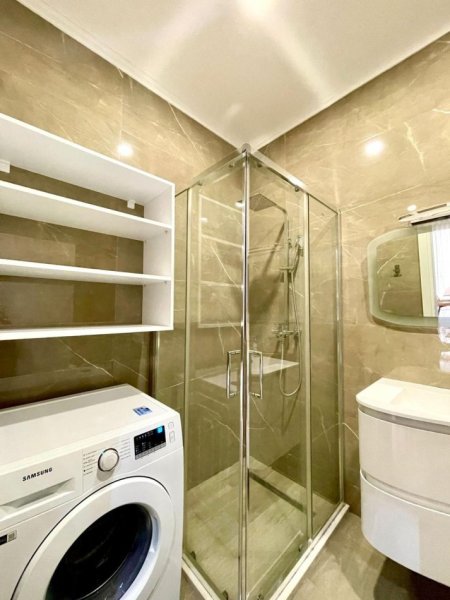 Tirane, jepet me qera apartament 1+1+Ballkon Kati 4, 75 m² 750 € (Delijorgji)