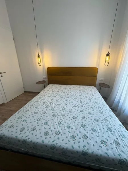 Tirane, jepet me qera apartament 1+1+Ballkon Kati 5, 73 m² 700 € (Delijorgji)