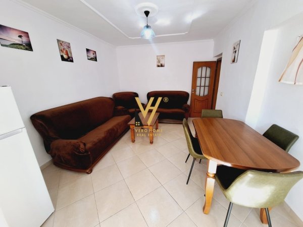 Tirane, jepet me qera apartament 2+1+Ballkon Kati 4, 60 m² 470 € (RRUGA FORTUZI)