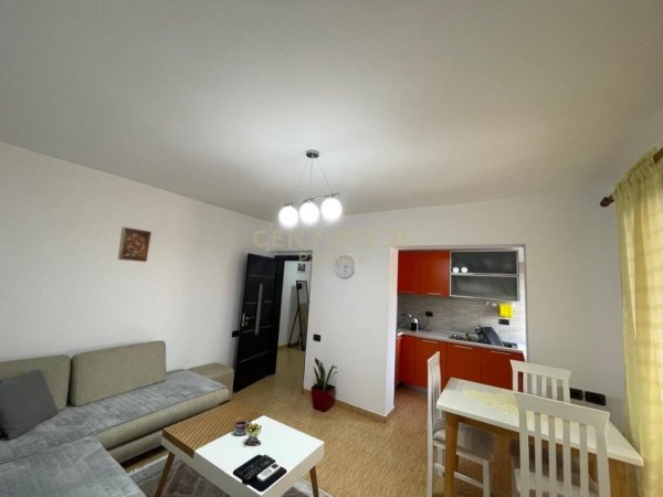 Tirane, jepet me qera apartament 1+1 Kati 4, 52 m² 450 € (Fusha e Ali Demit)