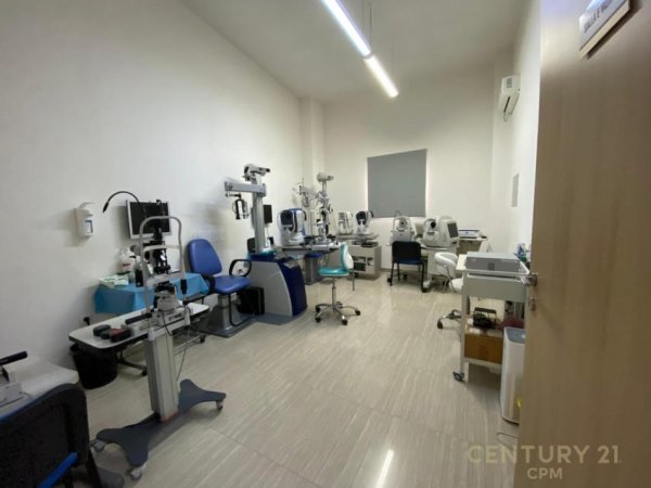 Tirane, shitet ambjent biznesi Kati 1, 137 m² 320.000 € (Ngjitur me Maternitetin e Ri)