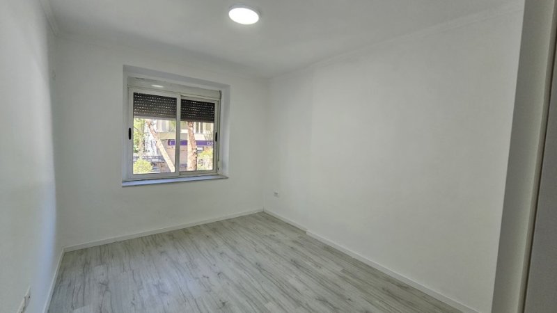 Tirane, shitet apartament 2+1+Aneks+Ballkon Kati 3, 64 m² 146.000 € (rruga mine peza)