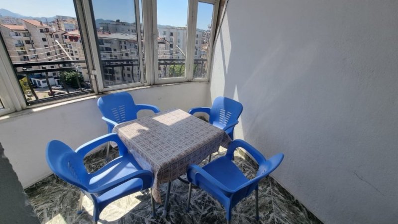 Tirane, jepet me qera apartament 2+1 Kati 8, 90 m² 550 € (JEPET ME QERA SUPER APARTAMENT 2+1 ME 2 BALLKONE NE DON BOSKO.)