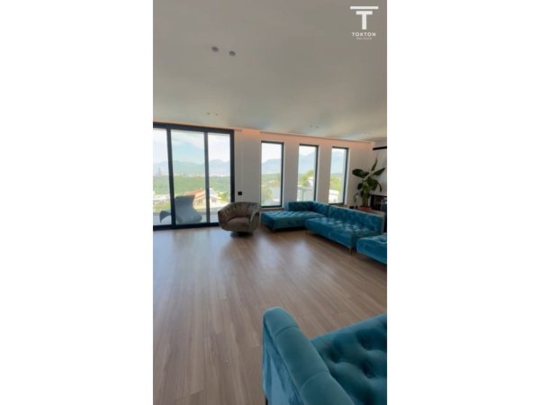 Tirane, jepet me qera Vile 4 Katshe, 1.200 m² 6.500 € (Rruga e Ullishteve, Liqeni i Thatë, Tiranë, TT 2046)