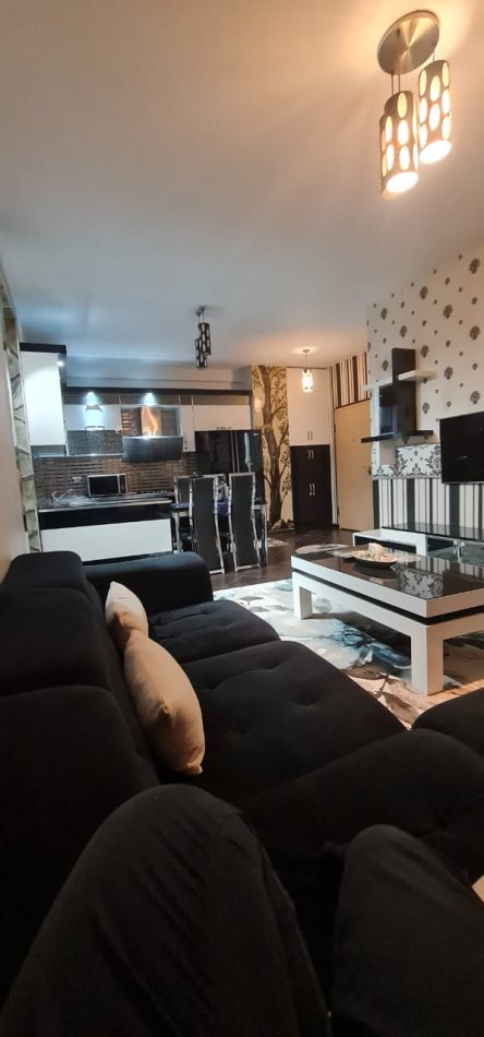 Tirane, jepet me qera apartament 3+1 Kati 2, 115 m² 750 € (Bulevardi i Ri)