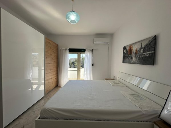 Tirane, jepet me qera apartament duplex 2+1 , 130 m² 600 € (Stadiumi Dinamo)