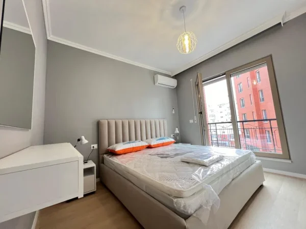 Tirane, jepet me qera apartament 1+1+Ballkon Kati 6, 70 m² 800 € (Rruga kavajes)