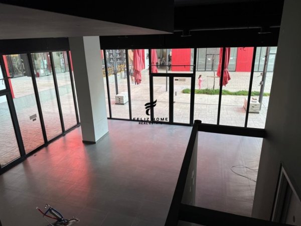 Tirane, jepet me qera dyqan Kati 0, 85 m² 1.700 € (FARMACIA 10)