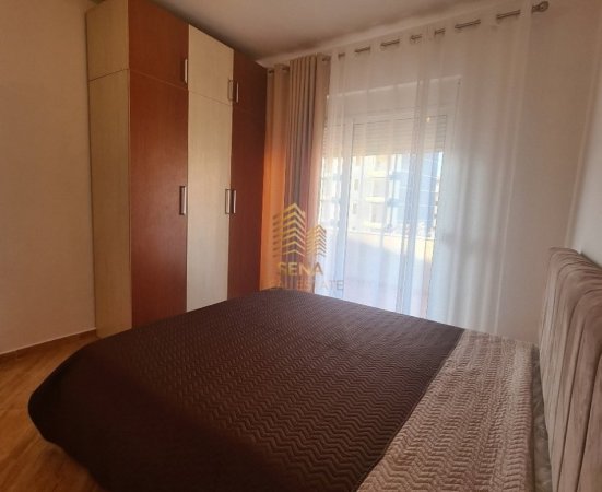 Tirane, jepet me qera apartament 1+1+Ballkon Kati 3, 80 m² 430 € (Rruga Kongresi i Manastirit)