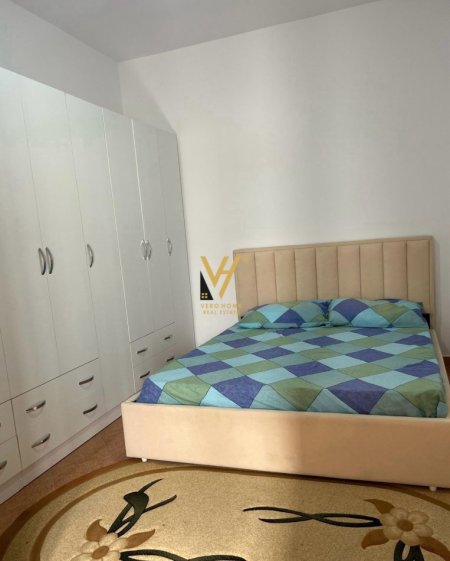 Tirane, jepet me qera apartament 2+1+Ballkon Kati 2, 90 m² 450 € (SIRI KODRA)