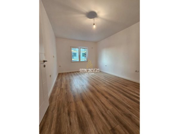 Tirane, shitet apartament 1+1 Kati 5, 44 m² 106.000 € (Mozaiku i Tiranës, pranë Zogut të Zi)