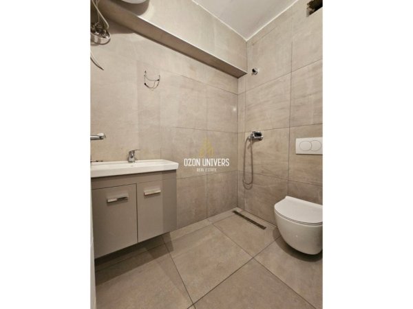 Tirane, shitet apartament 1+1 Kati 5, 44 m² 106.000 € (Mozaiku i Tiranës, pranë Zogut të Zi)