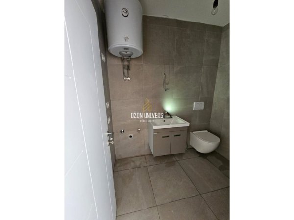 Tirane, shitet apartament 1+1 Kati 5, 42 m² 106.000 € (Mozaiku i Tiranës –pranë Zogut të Zi)