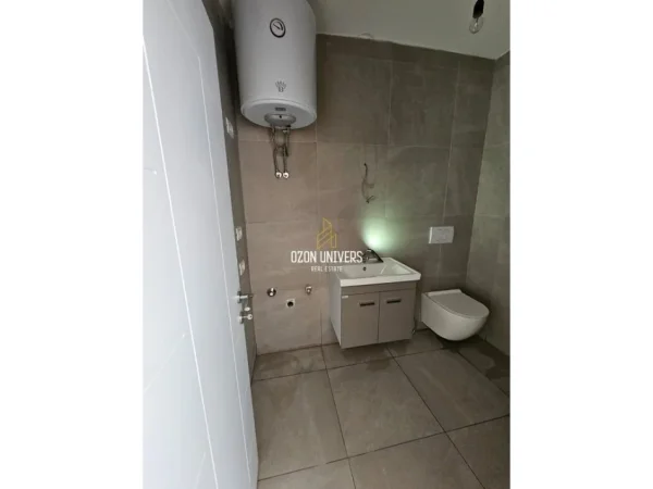 Tirane, shitet apartament 1+1 Kati 5, 42 m² 98.000 € (Mozaiku i Tiranës –pranë Zogut të Zi)