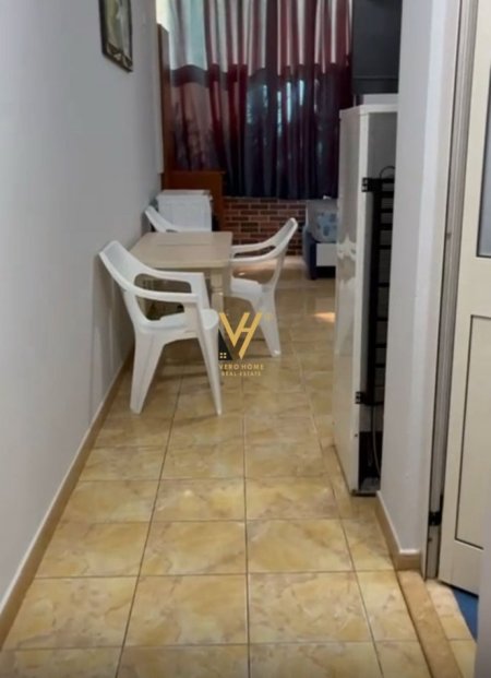 Durres, jepet me qera garsonier 1+1 Kati 3, 32 m² 300 € (DURRES)