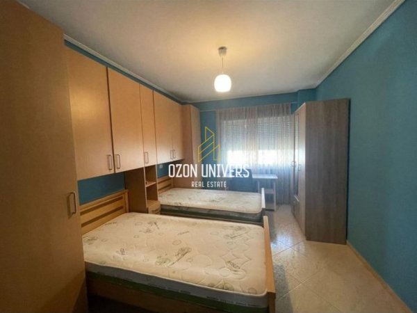 Tirane, shitet apartament 2+1+Ballkon Kati 4, 98 m² 190.000 € (Rruga Ndre Mjeda, Ish Parku)