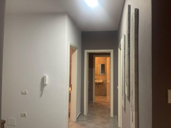 Tirane, jepet me qera apartament 2+1+Ballkon Kati 6, 100 m² 550 € (bond113602)