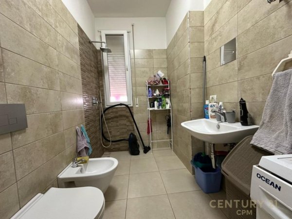 Tirane, jepet me qera apartament 1+1 Kati 9, 72 m² 500 € (Ish Fusha e Aviacionit)