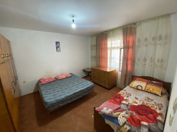 Tirane, jepet me qera , 