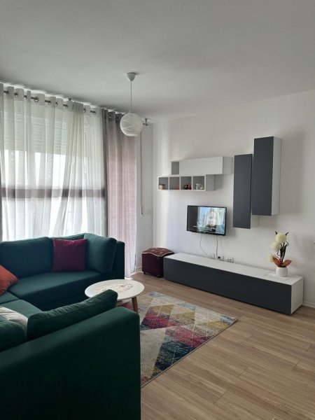 Tirane, jepet me qera apartament 2+1+Ballkon Kati 2, 120 m² 550 € 