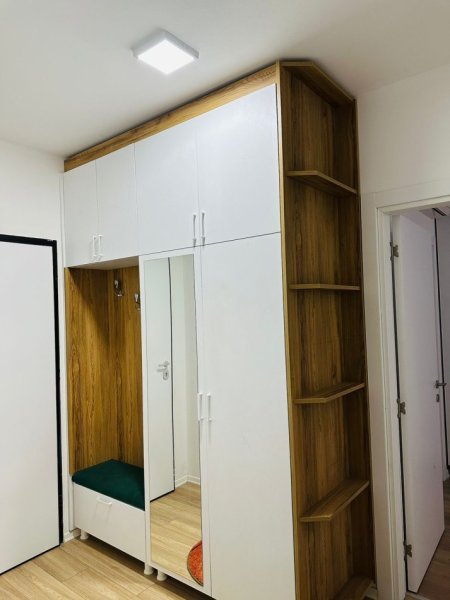 Tirane, jepet me qera apartament 2+1+Ballkon Kati 2, 120 m² 550 € 