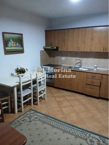 Tirane, jepet me qera apartament 1+1 Kati 1, 60 m² 330 € (Xhamllik)
